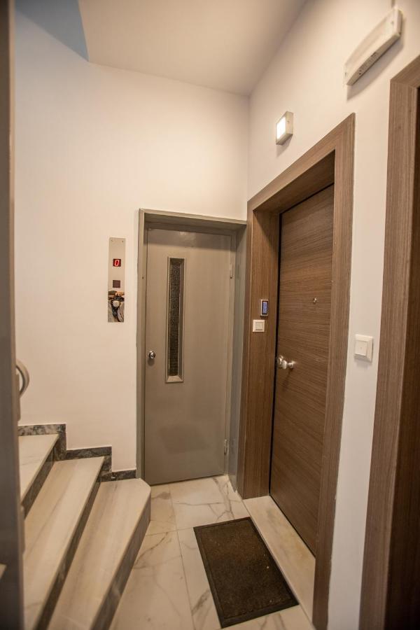 Raise Kifisias Serviced Apartments アテネ エクステリア 写真